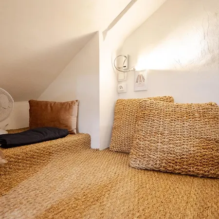 Superb Tiny House In Heart Of 1st! * Parigi