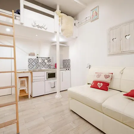 Superb Tiny House In Heart Of 1st! Appartamento