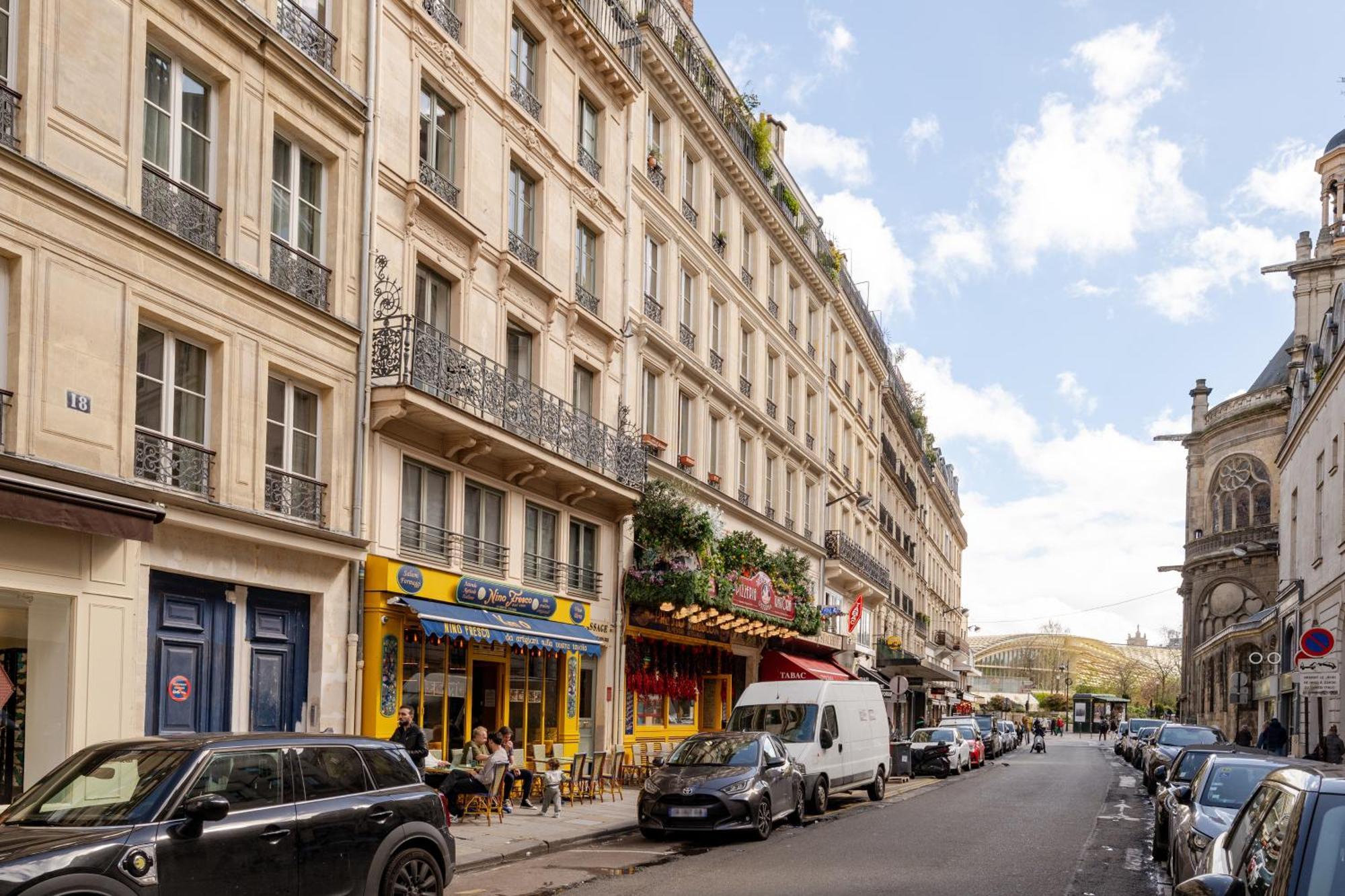 Superb Tiny House In Heart Of 1st! Parigi